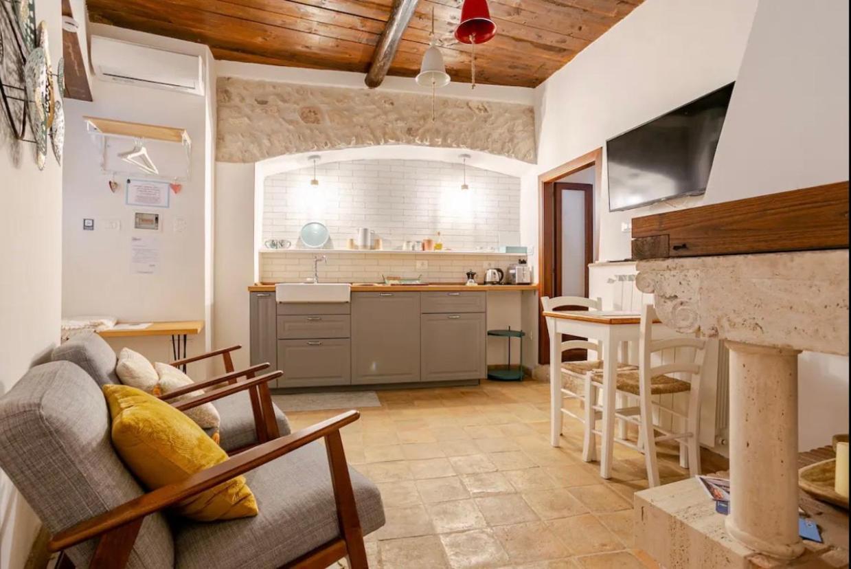 Aurora Medieval House Sermoneta Ngoại thất bức ảnh