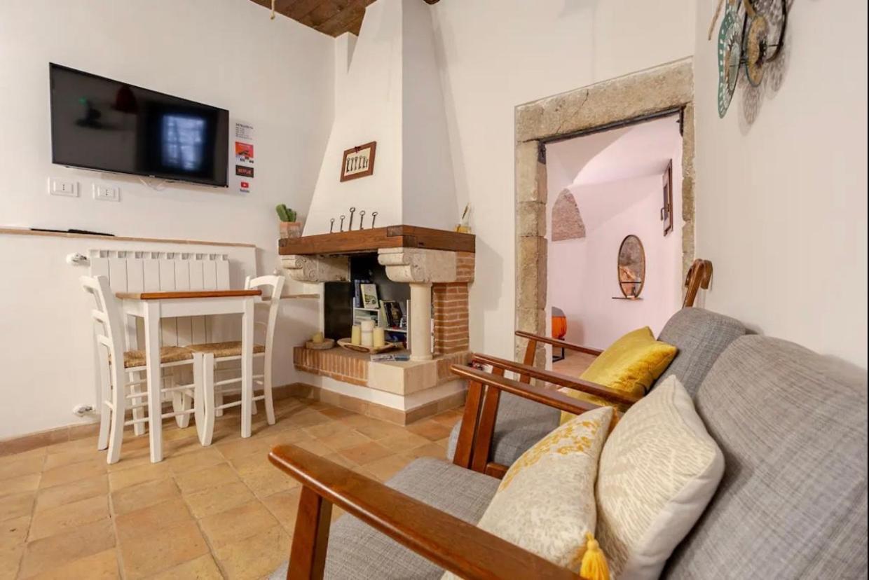 Aurora Medieval House Sermoneta Ngoại thất bức ảnh