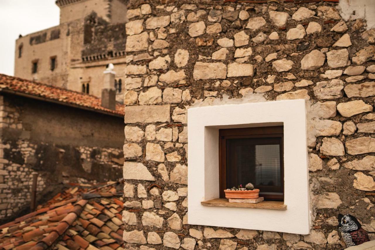 Aurora Medieval House Sermoneta Ngoại thất bức ảnh