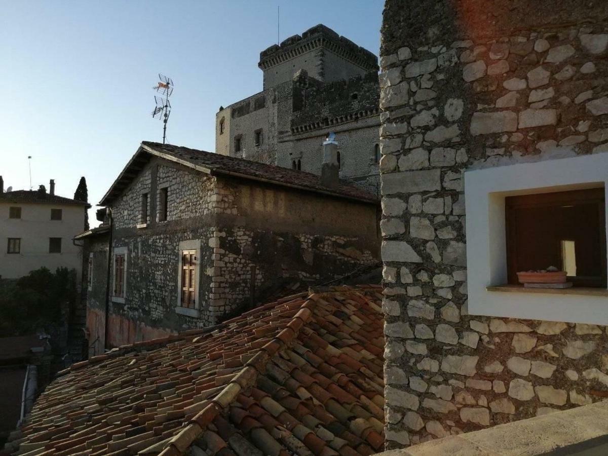 Aurora Medieval House Sermoneta Ngoại thất bức ảnh